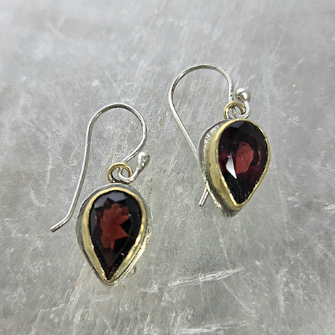 Garnet Earrings 18kt and Silver