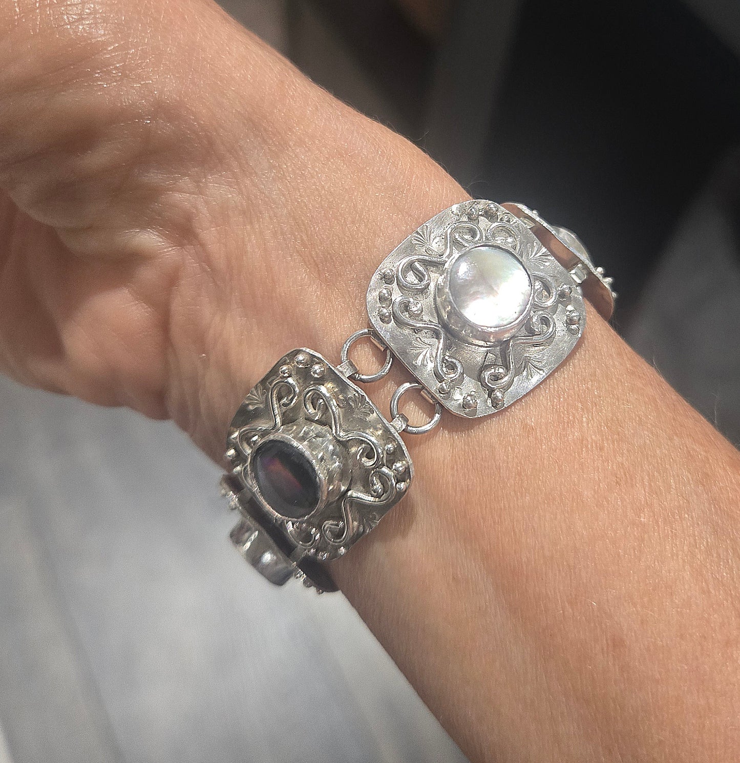 Black Mother of Pearl Bracelet