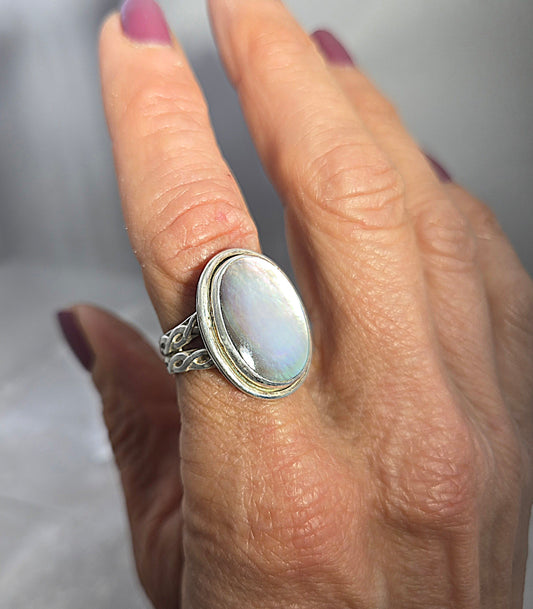 Black Mother of Pearl Ring