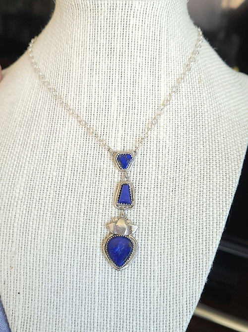 lapis y necklace