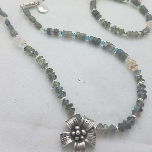 labradorite and sterling silver necklace with stationary flower pendant