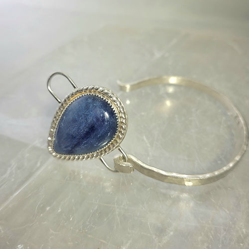 kyanite bangle