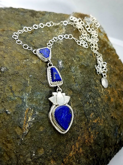 lapis y necklace