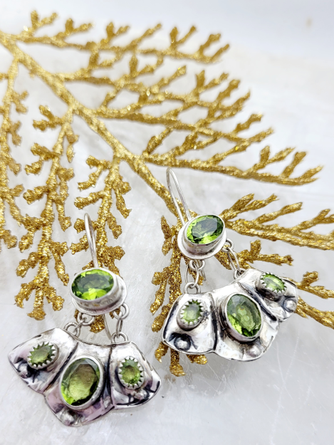 peridot sterling silver dangle earrings